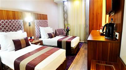 اتاق دو تخته تویین هتل پارسیان شیراز اتاق دو تخته تویین هتل پارسیان شیراز